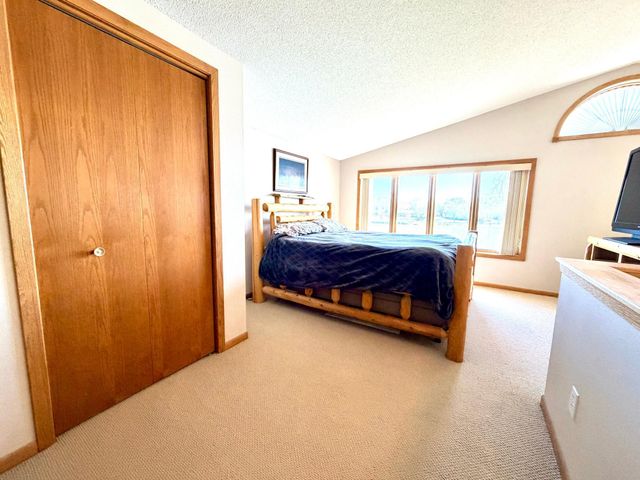 6 Edgewater Road, Slayton, MN 56172