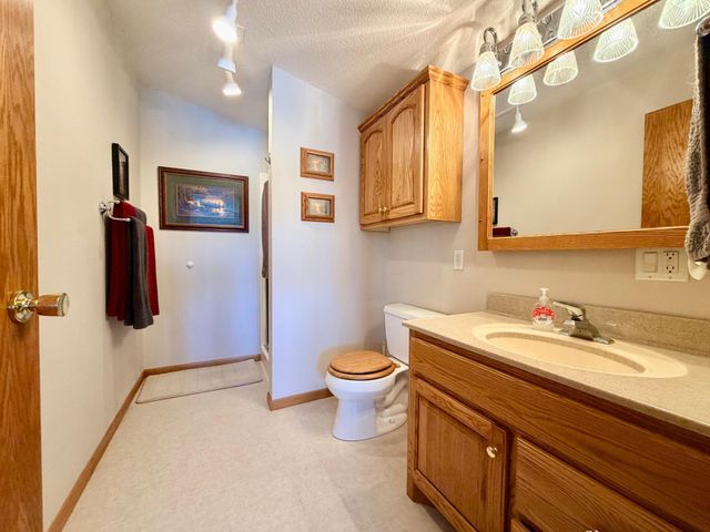 6 Edgewater Road, Slayton, MN 56172