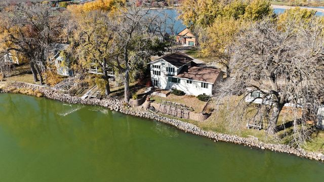 6 Edgewater Road, Slayton, MN 56172