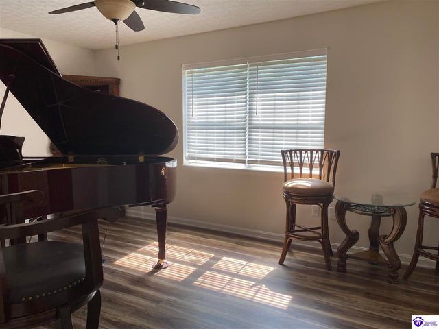 1544 Willow Way, Radcliff, KY 40160