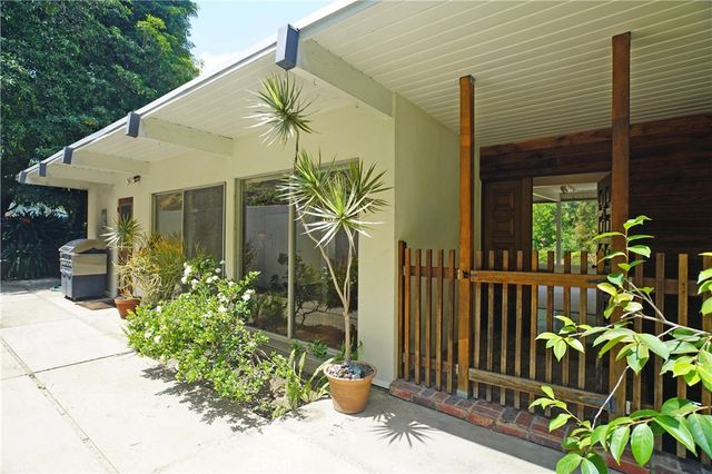 1364 Braeridge Drive, Beverly Hills, CA 90210