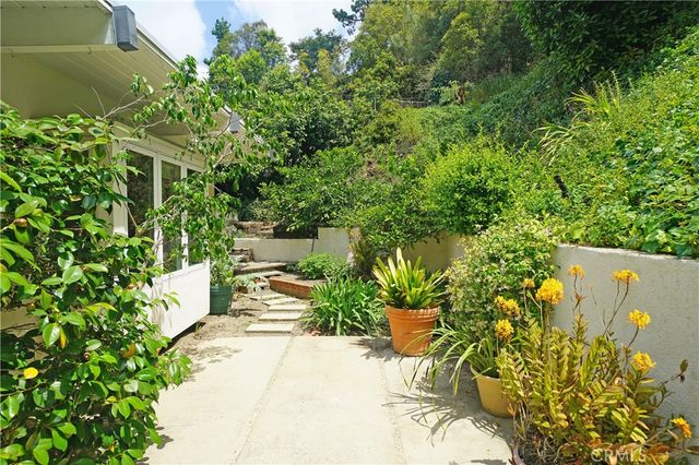 1364 Braeridge Drive, Beverly Hills, CA 90210