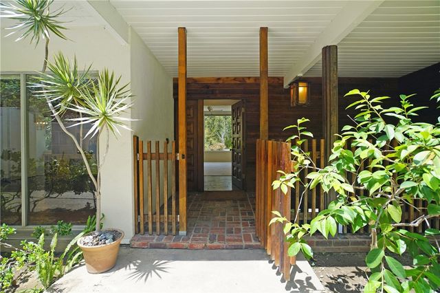 1364 Braeridge Drive, Beverly Hills, CA 90210