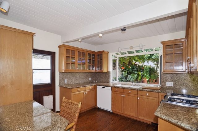 1364 Braeridge Drive, Beverly Hills, CA 90210