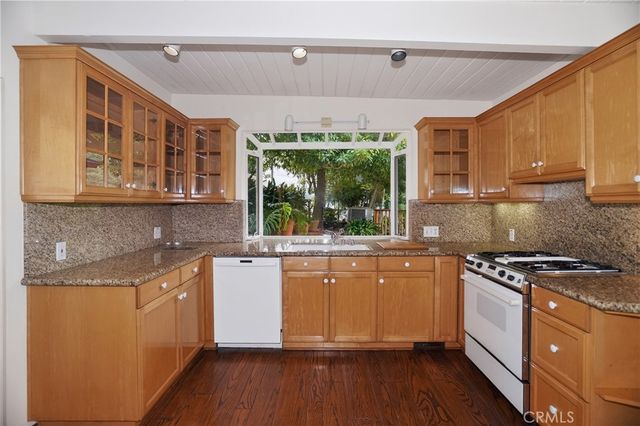 1364 Braeridge Drive, Beverly Hills, CA 90210