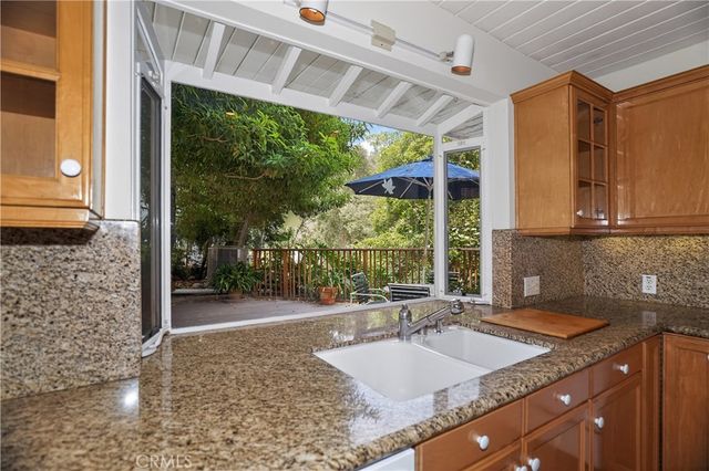 1364 Braeridge Drive, Beverly Hills, CA 90210