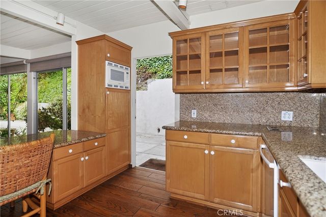 1364 Braeridge Drive, Beverly Hills, CA 90210