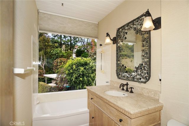 1364 Braeridge Drive, Beverly Hills, CA 90210