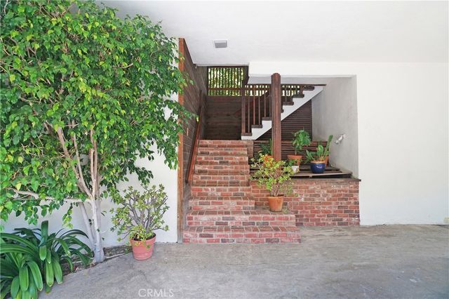 1364 Braeridge Drive, Beverly Hills, CA 90210