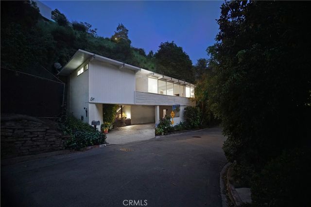 1364 Braeridge Drive, Beverly Hills, CA 90210