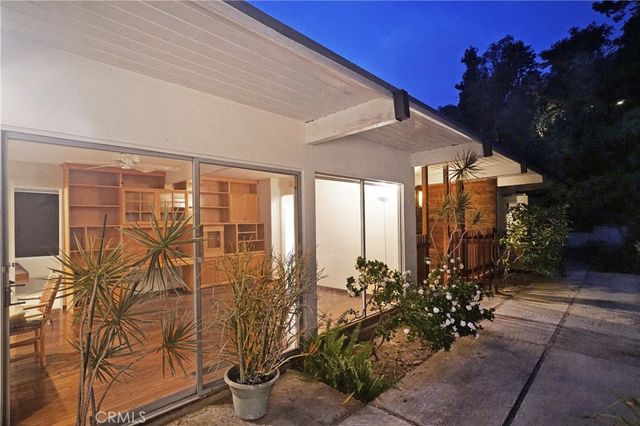 1364 Braeridge Drive, Beverly Hills, CA 90210