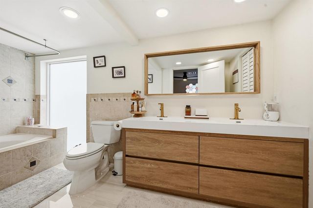 3307 NW 29th Avenue, Boca Raton, FL 33434