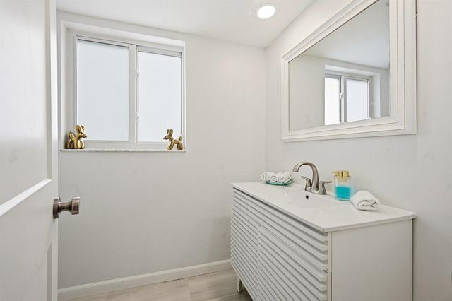 3307 NW 29th Avenue, Boca Raton, FL 33434