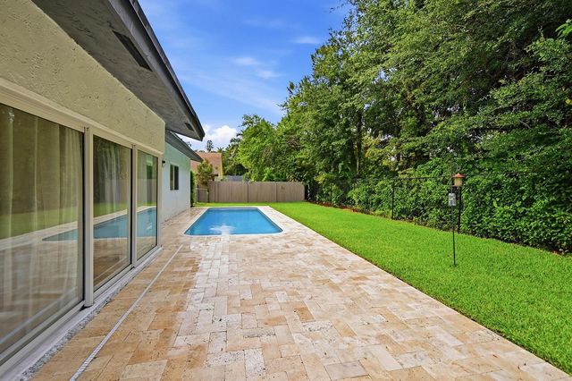 3307 NW 29th Avenue, Boca Raton, FL 33434