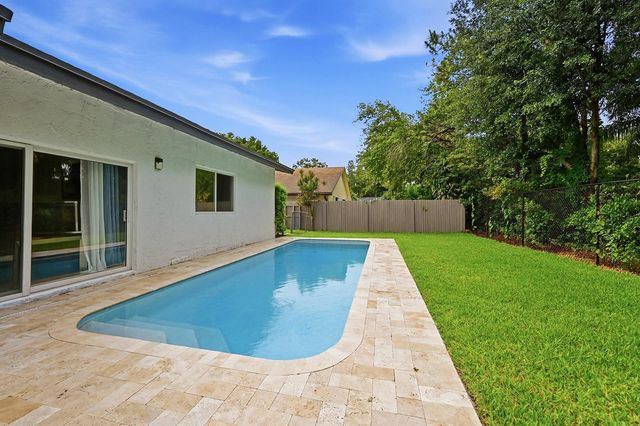 3307 NW 29th Avenue, Boca Raton, FL 33434