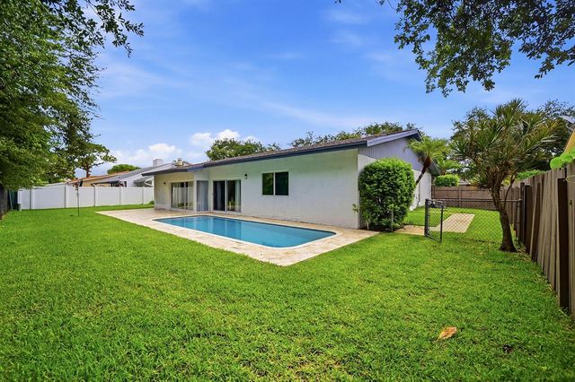 3307 NW 29th Avenue, Boca Raton, FL 33434