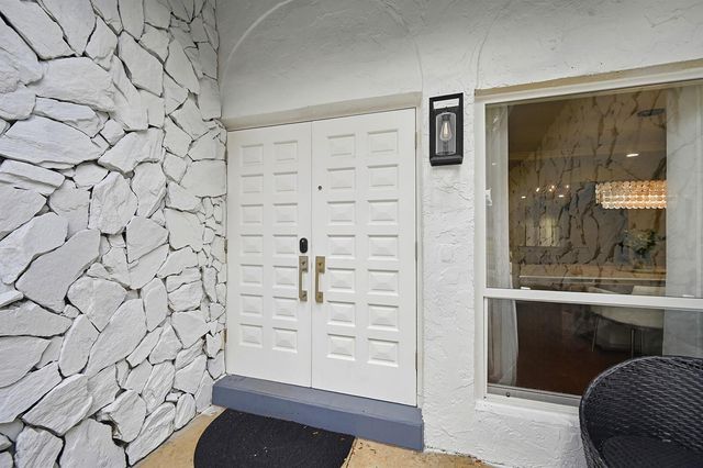 3307 NW 29th Avenue, Boca Raton, FL 33434