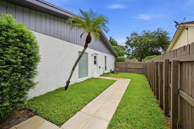 3307 NW 29th Avenue, Boca Raton, FL 33434