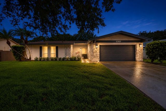 3307 NW 29th Avenue, Boca Raton, FL 33434