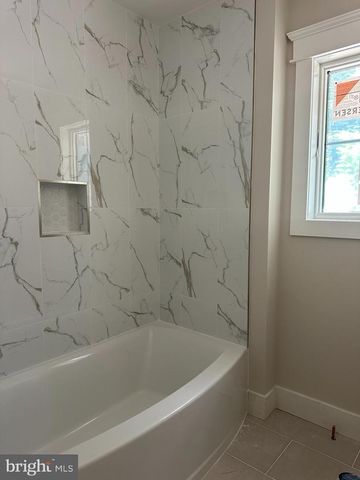 77 SPRING RD, Malvern, PA 19355