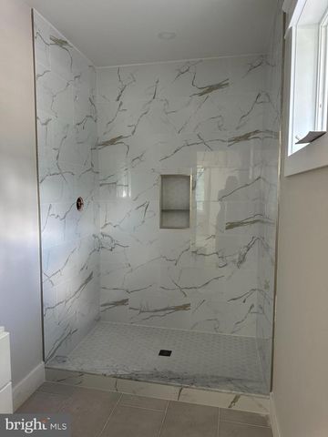 77 SPRING RD, Malvern, PA 19355