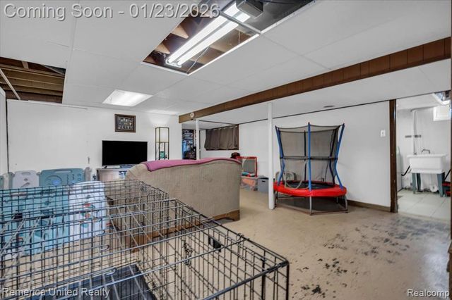 570 Cardwell Street, Garden City, MI 48135