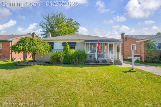570 Cardwell Street, Garden City, MI 48135