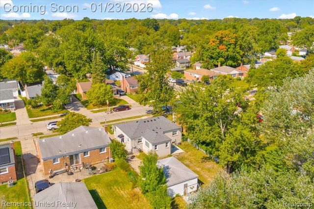 570 Cardwell Street, Garden City, MI 48135