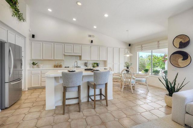 5060 Avenida De La Plata, Oceanside, CA 92057