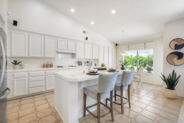 5060 Avenida De La Plata, Oceanside, CA 92057