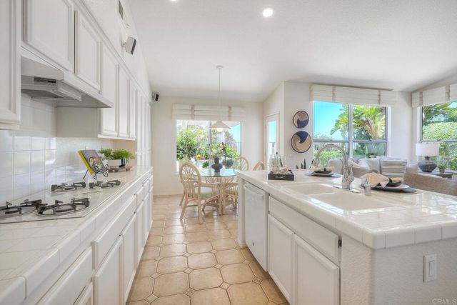 5060 Avenida De La Plata, Oceanside, CA 92057