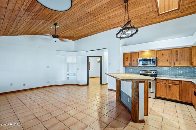 23843 N 41ST Avenue, Glendale, AZ 85310