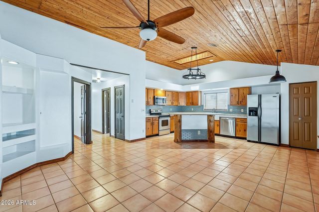 23843 N 41ST Avenue, Glendale, AZ 85310