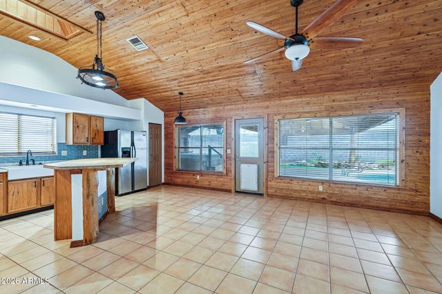 23843 N 41ST Avenue, Glendale, AZ 85310