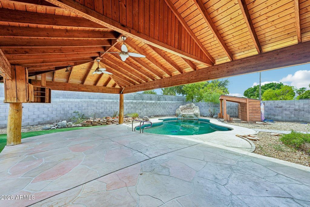 23843 N 41ST Avenue, Glendale, AZ 85310 — photo 2