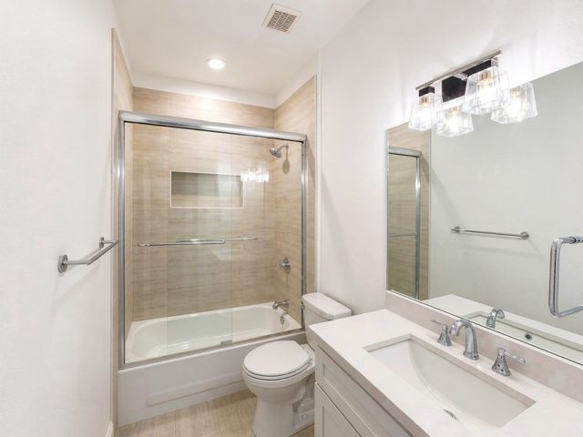 3867 Ridgelake Court, Addison, TX 75001