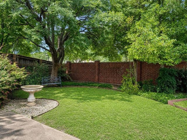 3867 Ridgelake Court, Addison, TX 75001
