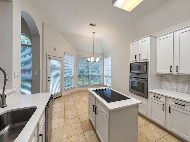 3867 Ridgelake Court, Addison, TX 75001
