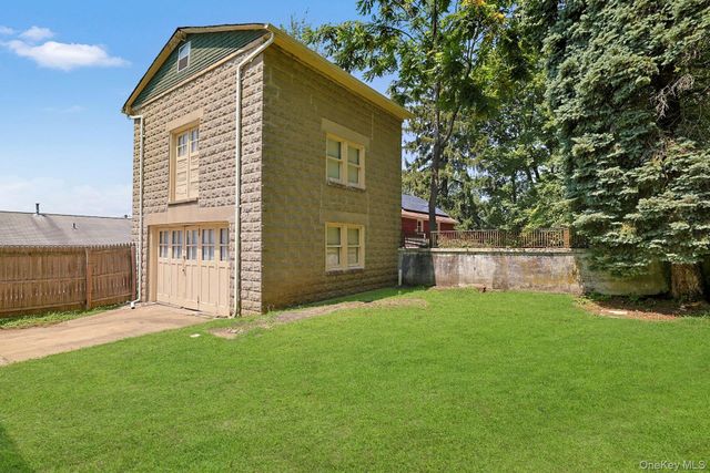 11 Spruce Street, Sleepy Hollow, NY 10591