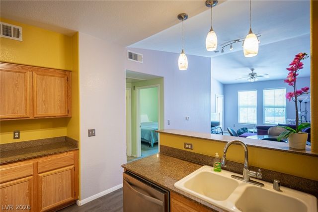 10550 West Alexander Road 2014, Las Vegas, NV 89129