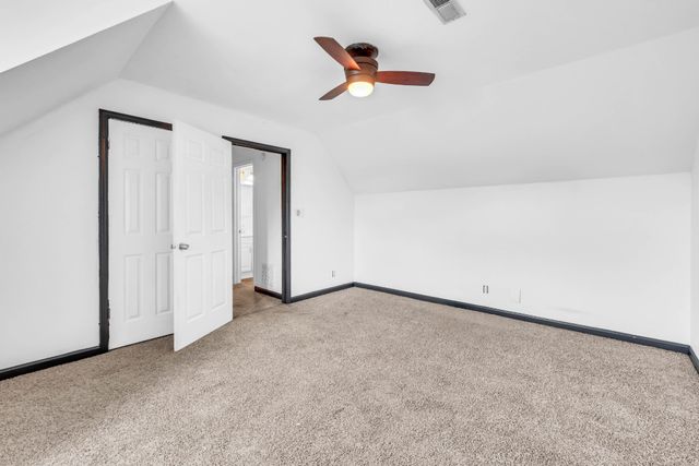 200 Jim Thorpe Dr, Clarksville, TN 37042