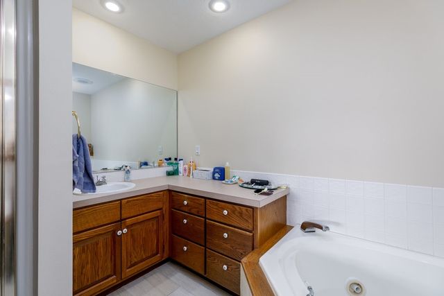 554 NE 80th Street, Pleasant Hill, IA 50327