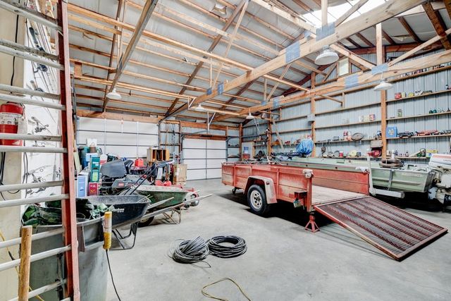 554 NE 80th Street, Pleasant Hill, IA 50327