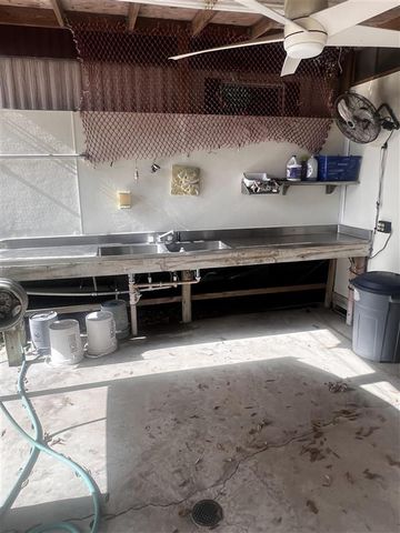 996 Oak Lane, Hackberry, LA 70645