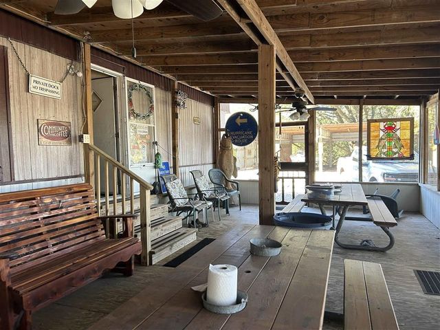 996 Oak Lane, Hackberry, LA 70645