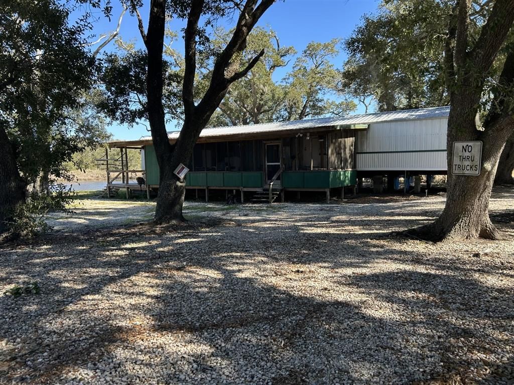 996 Oak Lane, Hackberry, LA 70645