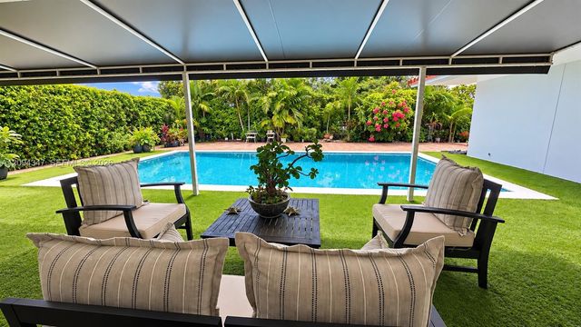 6000 SW 94th Place, Miami, FL 33173