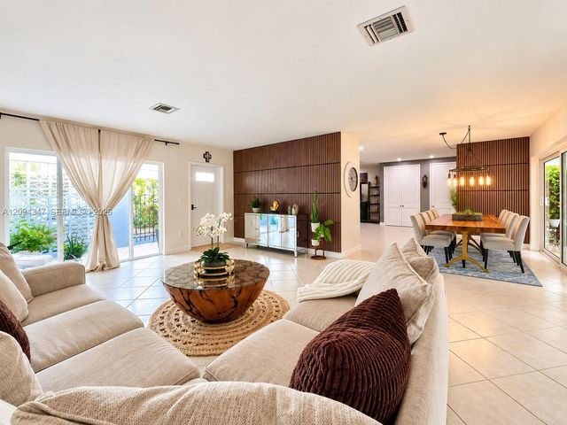 6000 SW 94th Place, Miami, FL 33173
