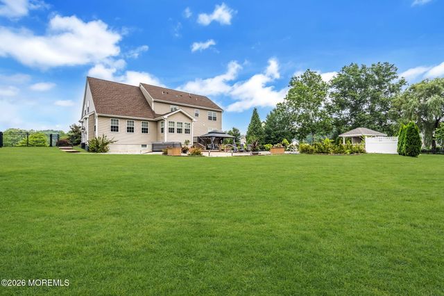12 Whispering Grove Boulevard, Jackson, NJ 08527