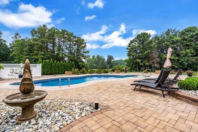 12 Whispering Grove Boulevard, Jackson, NJ 08527